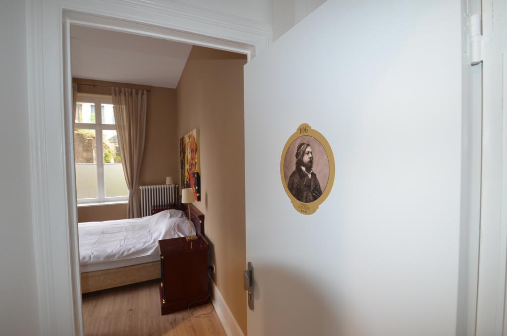 L'Empereur, Sa Femme Et Le Petit Prince Plombières-les-Bains Exterior foto